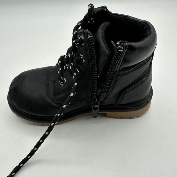 Kids Boys Girls 8 Toddler Black Shoes Ankle Faux Leather Boots High Top Lace Up - Picture 6 of 8